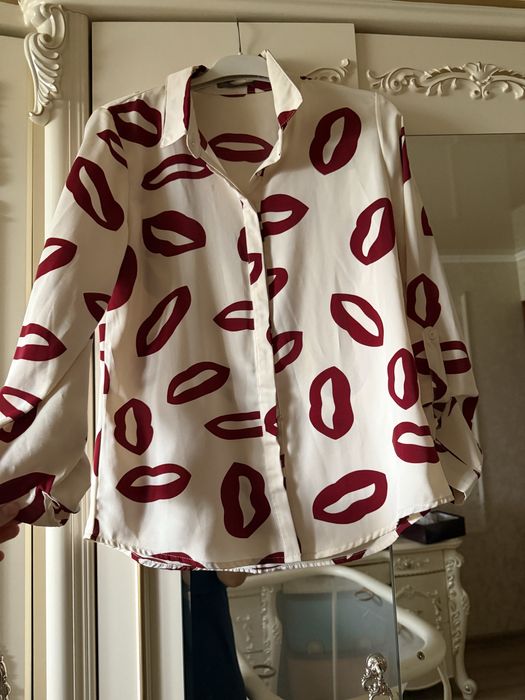 Женская одежда, платья, рубашки, кофты