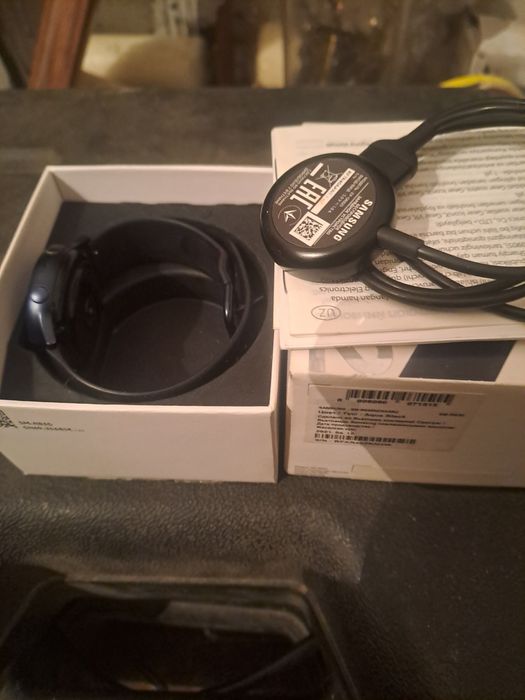 Продам срочно смарт ватч часы