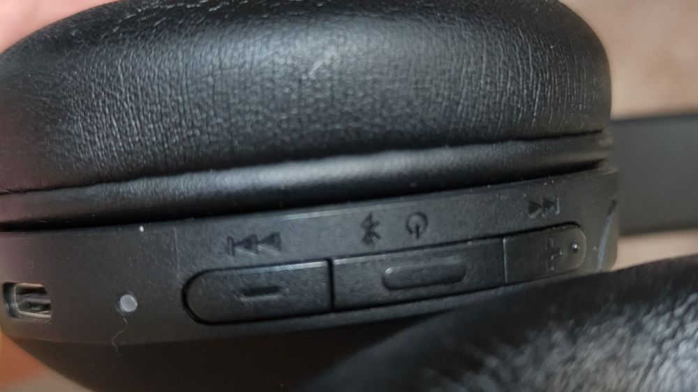 Наушники Sony (Bluetooth)
