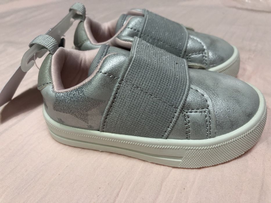 Кроссовки для девочек