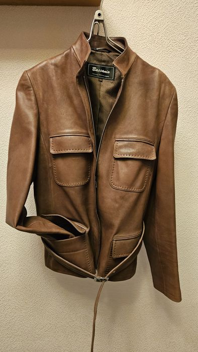 Продам куртку кожаную