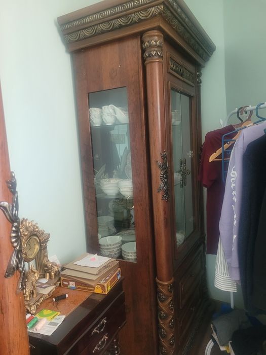 продам 2 стеклянных стойки от стенки