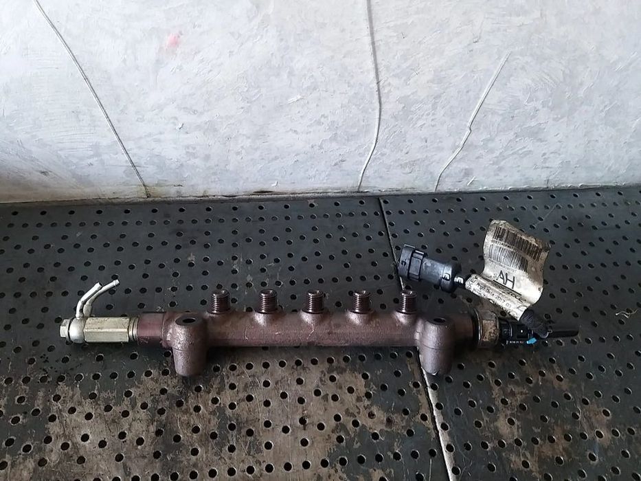 Rampa injectoare 1.6 cdti opel astra j 55490702