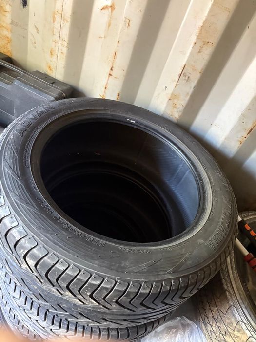 Продаются шины 275 50 R20. ( 4 штуки , на Геленвагене стояли)