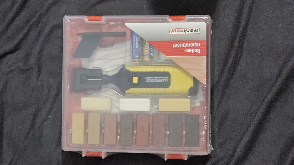 Vând kit de reparare a podelelor de lemn