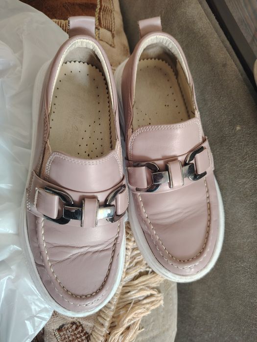 Туфли для девочки.