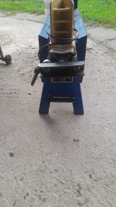 Vand aparat de crepat lemn