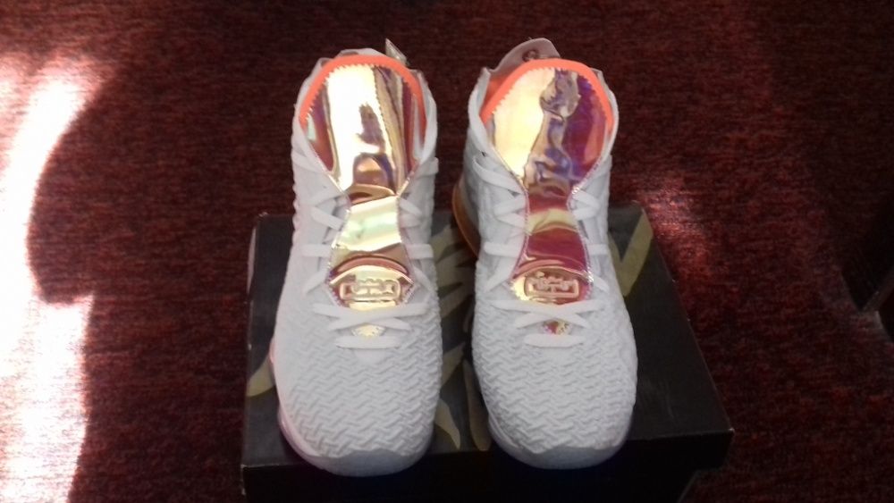 Белые кроссовки Леброн 18, 44 размер