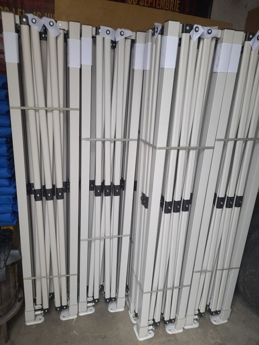 Corturi și mese pliabile