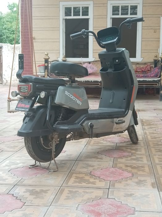 Skuter yaxshi holatda.
