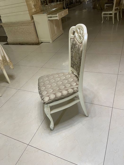 Стулья в харошем состояние