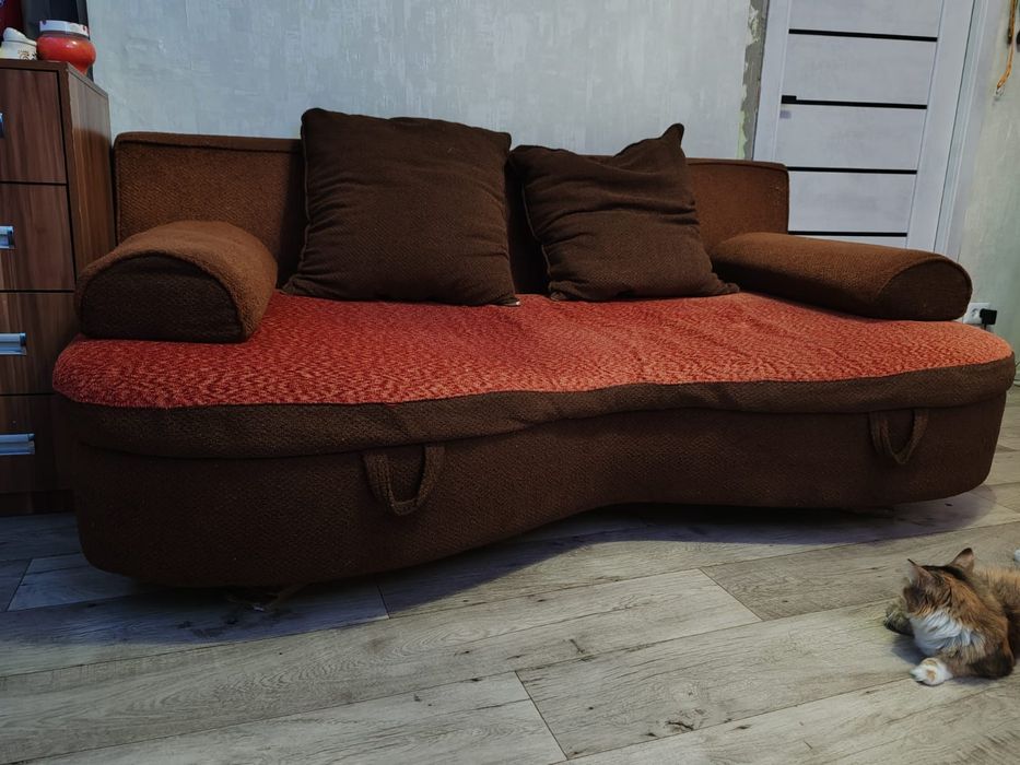 Продам диван б/у