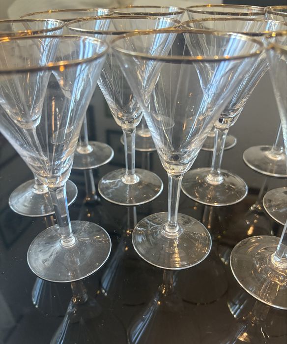 Кристални чаши със столче