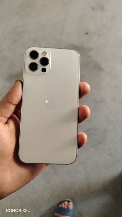 Iphone 12 pro sotiladi