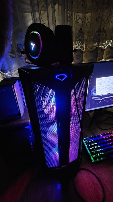 Игравой комп про 1 йил бумади хали йигдирганимга узимга 2000$ га тушга