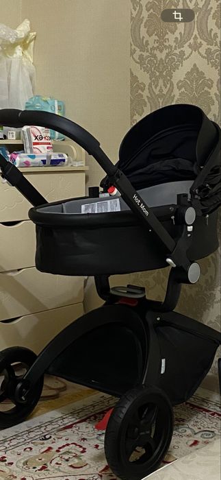 Продаётся детская коляска Hot Mom