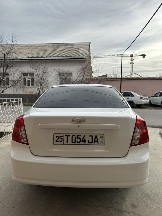 Jentra 3 pozitsa sotiladi