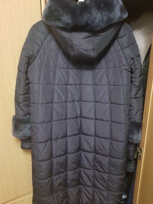 Пуховик с капюшоном б/у