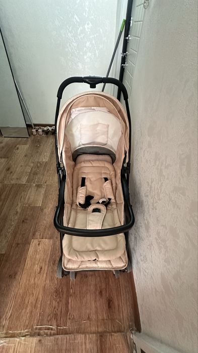 Коляска прогулочная