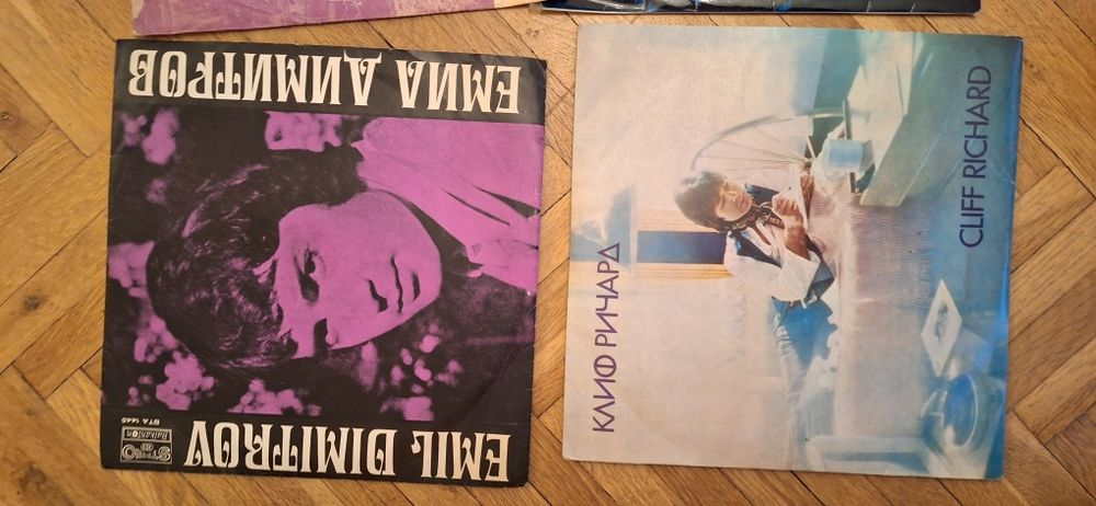 Книги най-различни жанрове