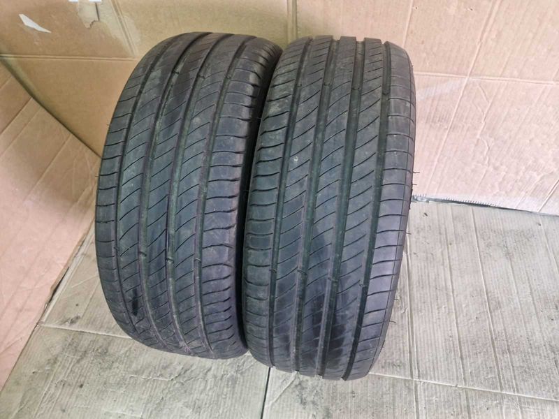 2 Michelin R17 205/45/ 
летни гуми DOT0523