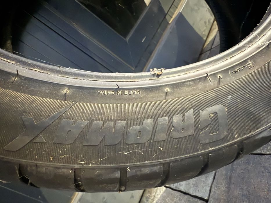 2бр Летни Гуми 275/45/21