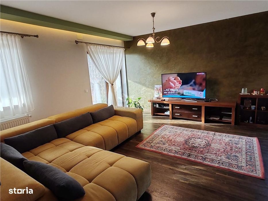 Casa stil mediteranean 3 camere 2 bai curte 790mp zona Cetate