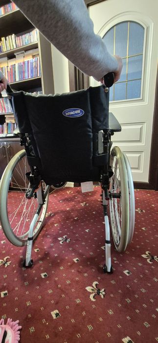 Scaune rulante 2 bucăți!