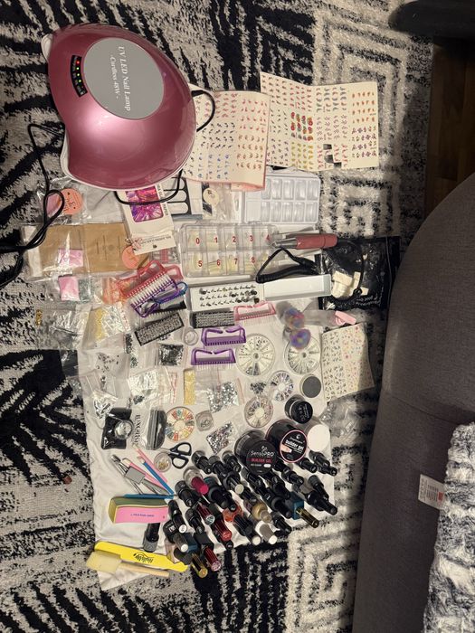 Kit unghii pt doamne , domnisoare !