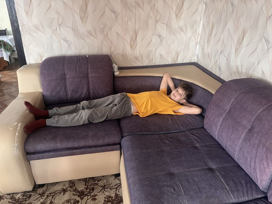 Продам большой диван 4 метра