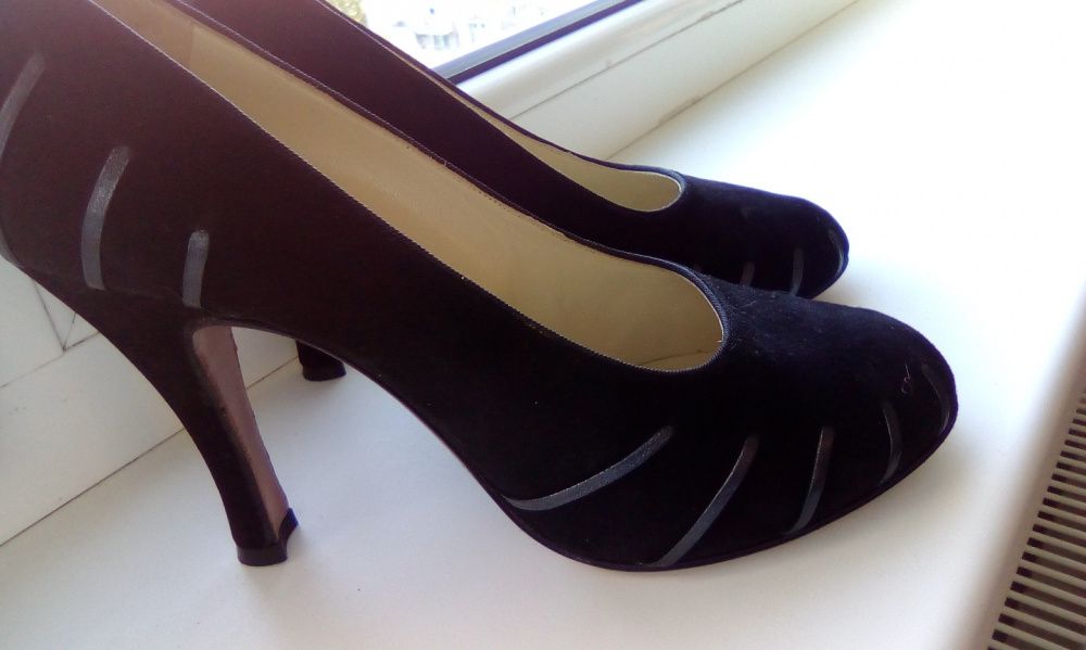 Pantofi Salvatore Ferragamo,originali,piele intoarsa,editie limitata