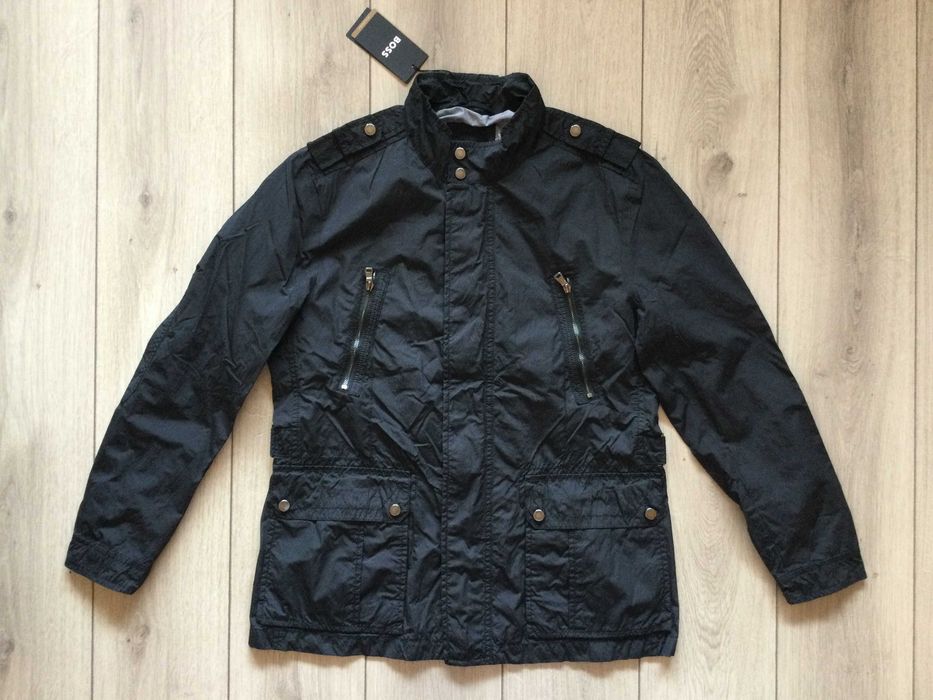НОВО оригинално черно пролетно - есенно яке HUGO BOSS размер 54 / XL