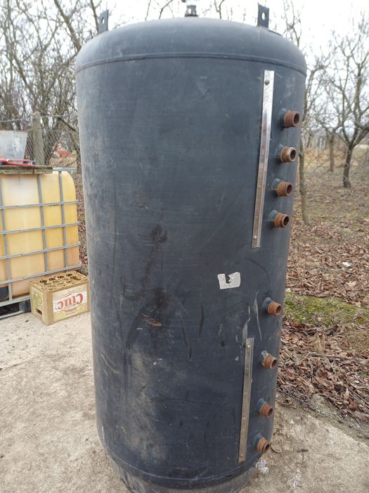 Vind pufar  de 800 litri cu serpentina