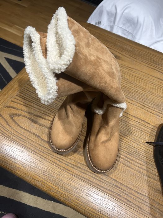 Salvadore Ferragamo cizme piele intoarsa !  marimea 4- 37 eu