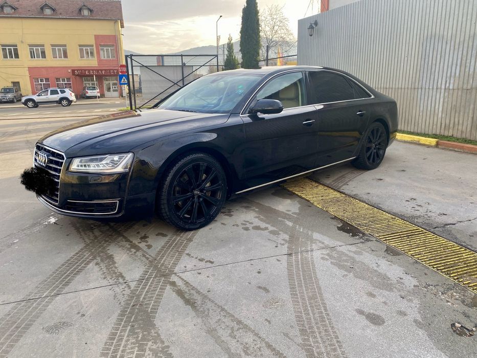 Audi A8 Benzină • 310 CP • Full • Suspensie pneumatică