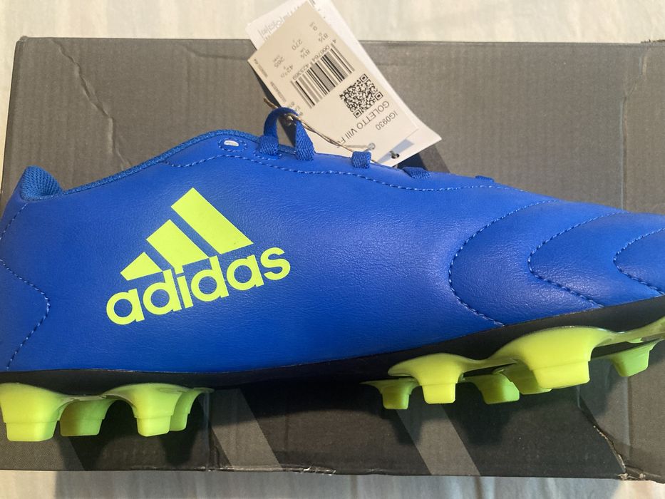 Мъжки футболни бутонки