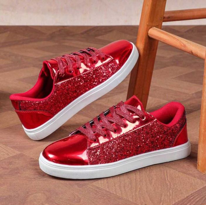 Нови червени кецове 39 н