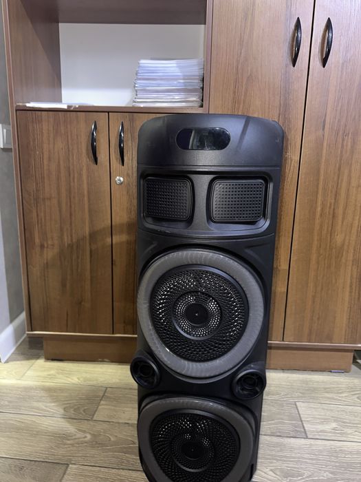 Колонка с микрфоном