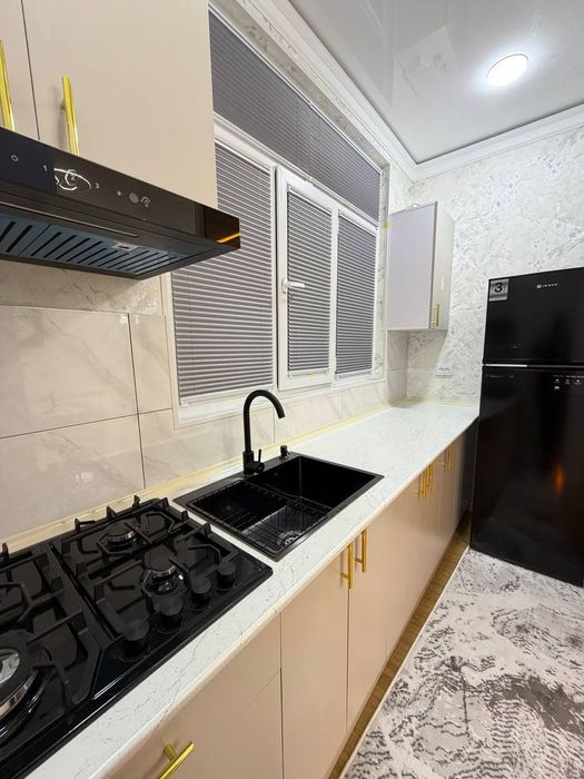 Метро бир қадам Чиланзар 9 кв Болларга,  акура Қизларга Ойлага берилад