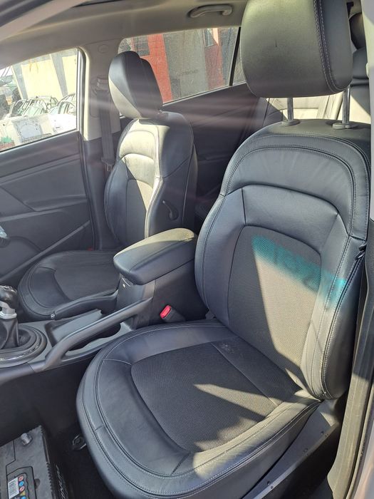 Киа Спортидж 2.0CRDI