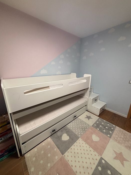 Детско триетажно легло с модул стълби, бюро и три матрака