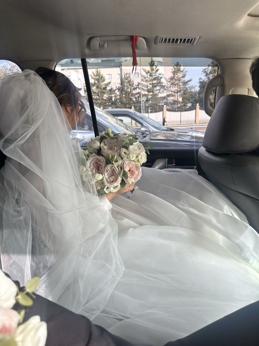 продам сваденбное платье