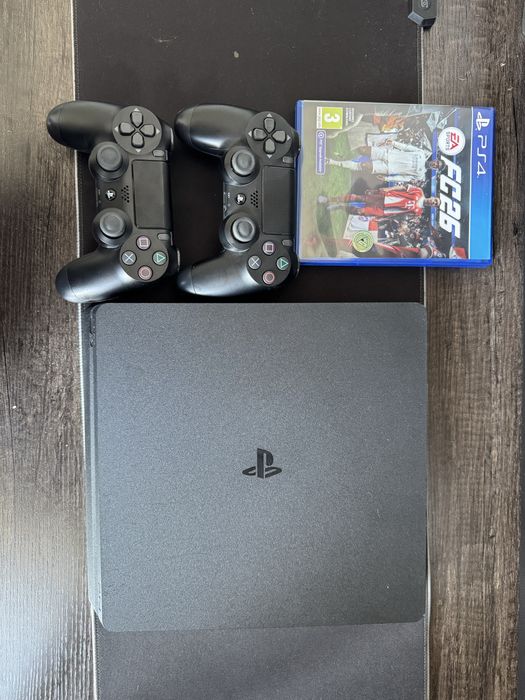 PlayStation 4 slim 1tb