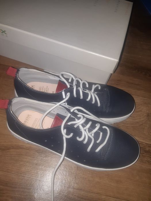 Продам обувь Geox