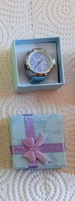 Пръстен часовник с кутийка -функциониращ