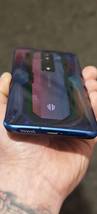 Red magic 7    16   256