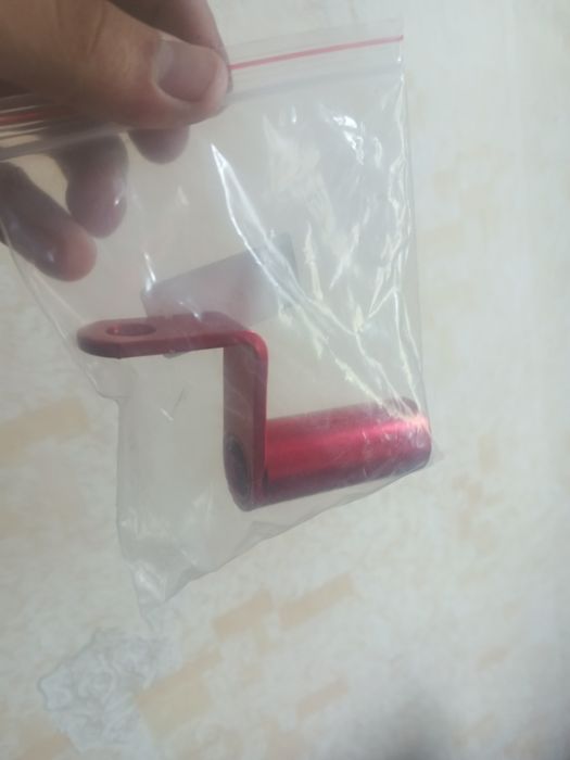 Skuter motosikllar uchun dop fara ushilidigan