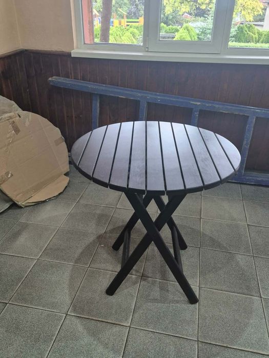 Маси изработени от дърво