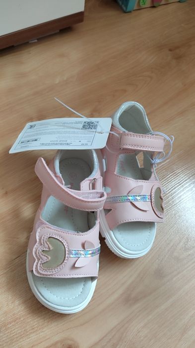 Новые сандалии 26 р девочки