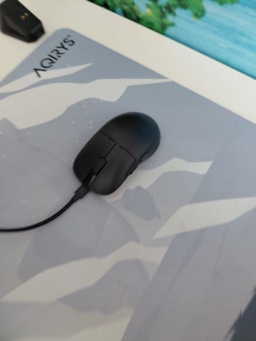 Vand pc gaming aceptabil ,in stare buna